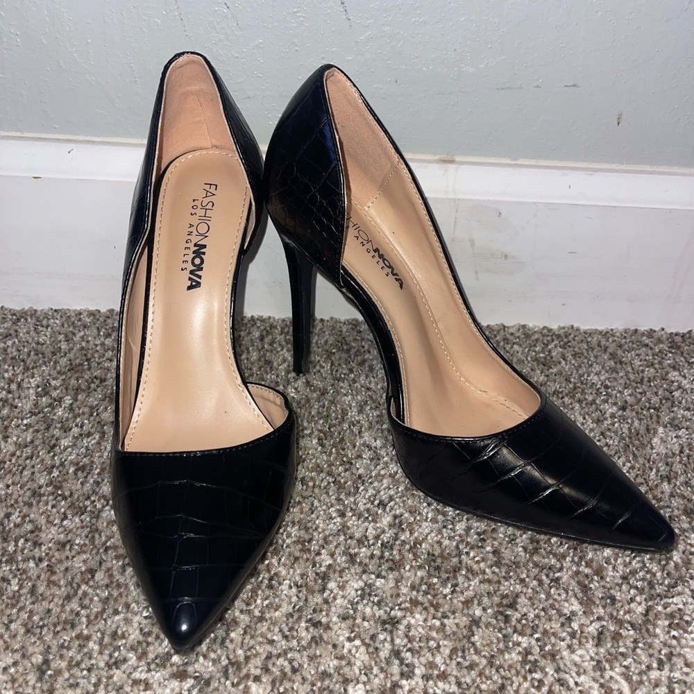 Fashion Nova Black Croc-Embossed Pointed Toe Stiletto Heels